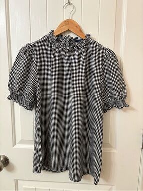 Amazon Essentials Black and White Gingham Smocked Neck Puff Sleeve Blouse
